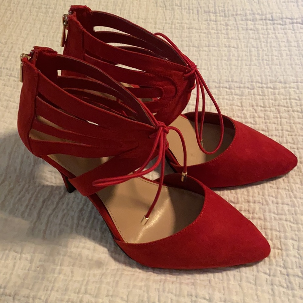 Red Heels - Picture 8 of 8